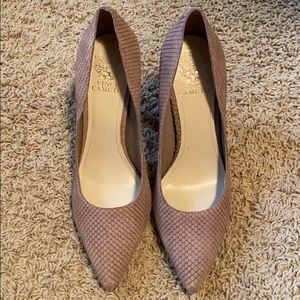 NWT VINCE CAMUTO PUMP